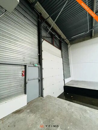 Plus de détails pour Local d'activités à louer