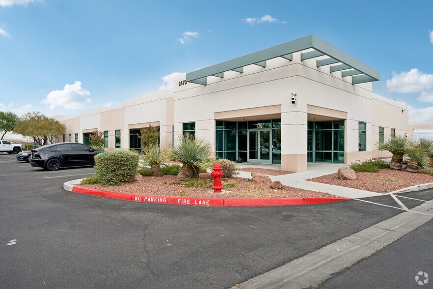 2480 N Decatur Blvd, Las Vegas, NV à louer - Photo de l’immeuble – Image 1 sur 17