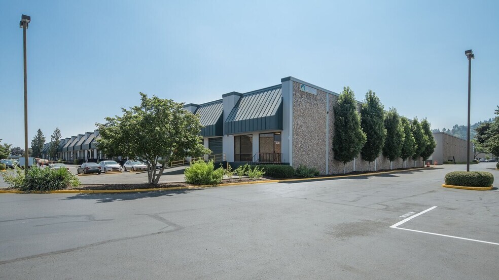 3571-3599 NW Yeon Ave, Portland, OR à louer - Photo de l’immeuble – Image 3 sur 32