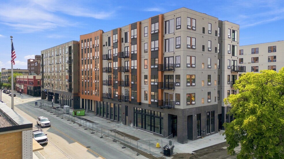 636 Np Ave N, Fargo, ND à louer - Photo de l’immeuble – Image 2 sur 7