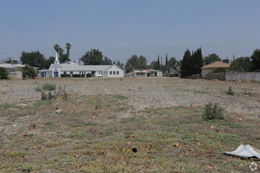 Gilbert St & Waterman Ave, San Bernardino, CA à vendre - Photo principale – Image 1 sur 4