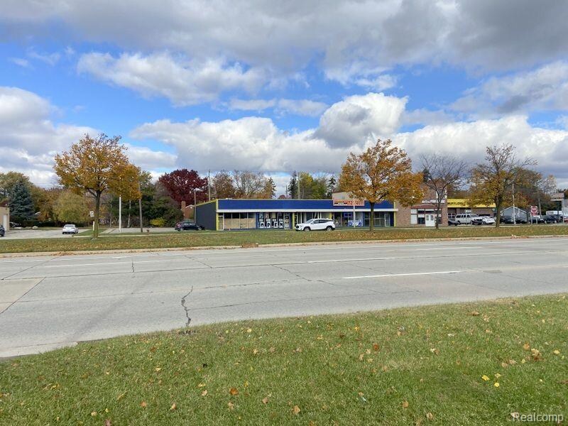 32232 Michigan Ave, Wayne, MI à louer Photo de l’immeuble– Image 1 sur 4