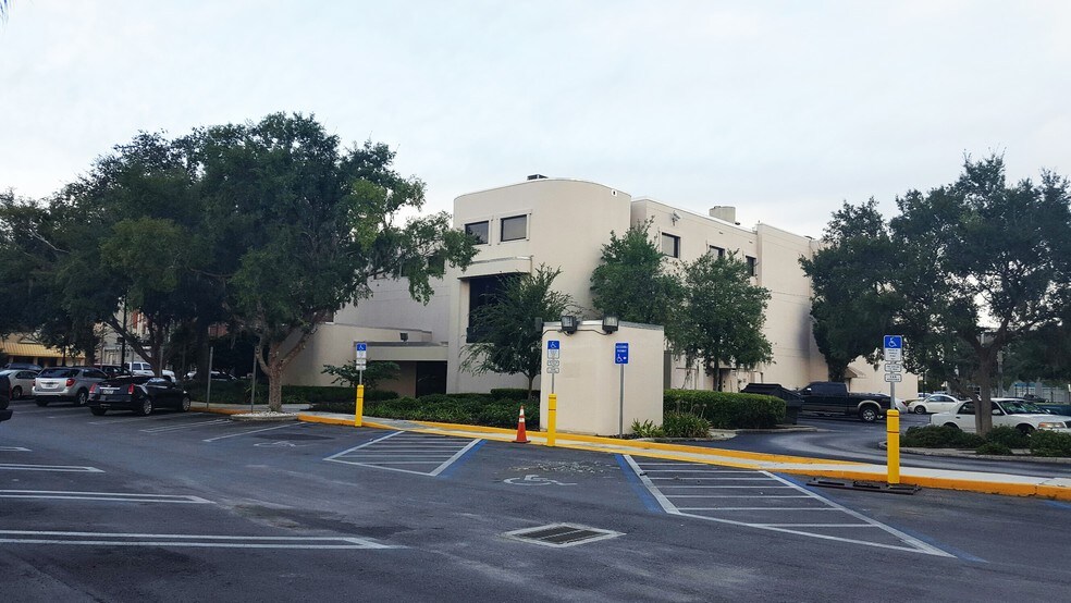 35 SE 1st Ave, Ocala, FL à louer - Photo de l’immeuble – Image 3 sur 3
