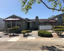 119 Park Blvd, Millbrae, CA à louer Photo intérieure– Image 2 sur 6