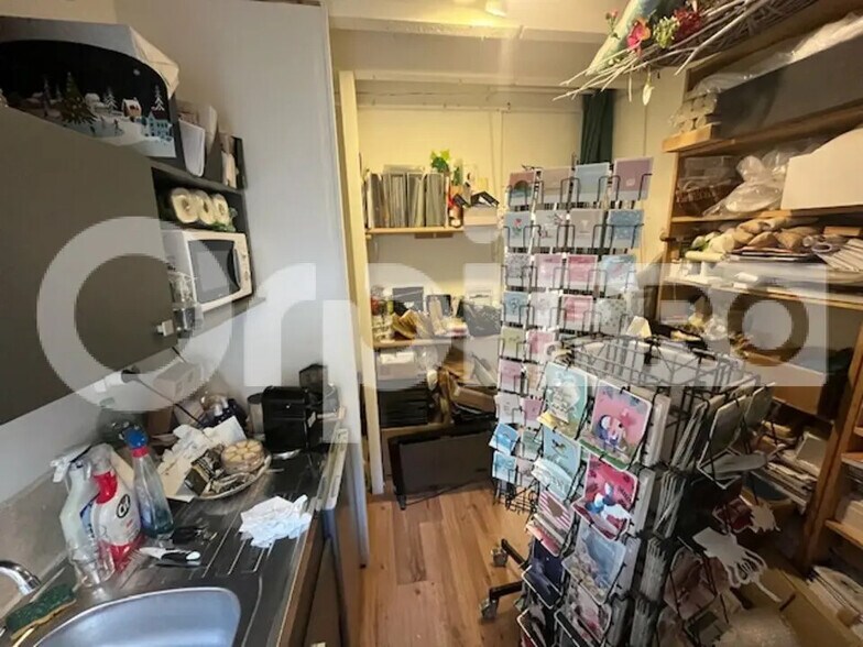 Local commercial dans La Rochelle à louer - Photo intérieure – Image 2 sur 2