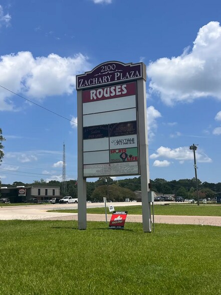2100-2300 Hwy 64, Zachary, LA à louer - Photo de l’immeuble – Image 2 sur 5