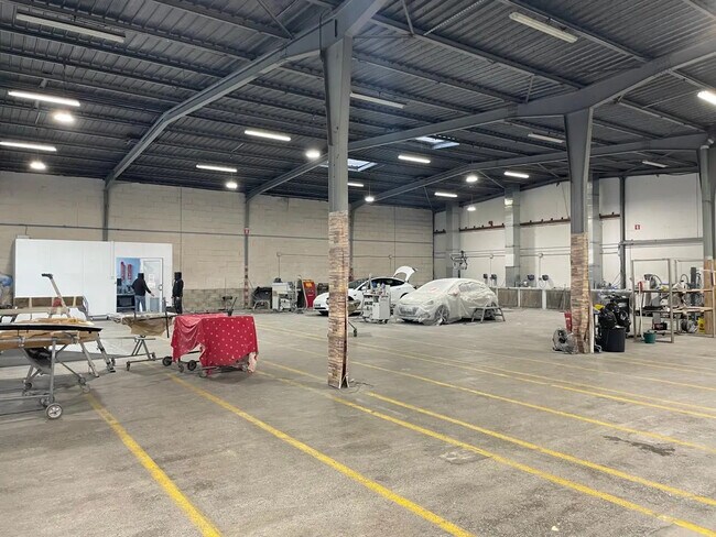 Plus de détails pour 11 Avenue De La Grange Noire, Mérignac - Local d'activités à louer