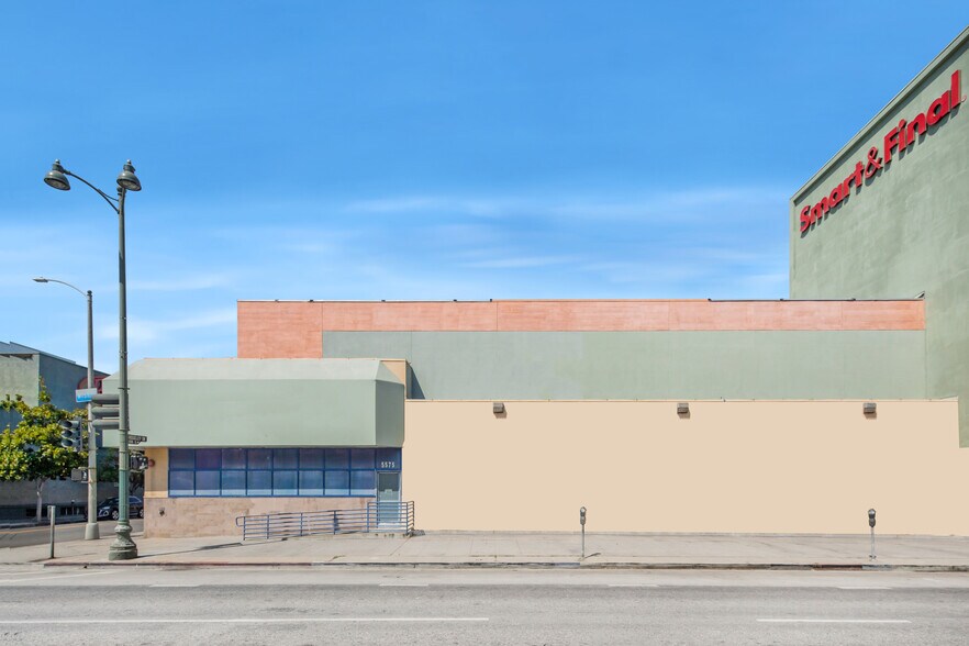 5575 Wilshire Blvd, Los Angeles, CA à louer - Photo de l’immeuble – Image 2 sur 14
