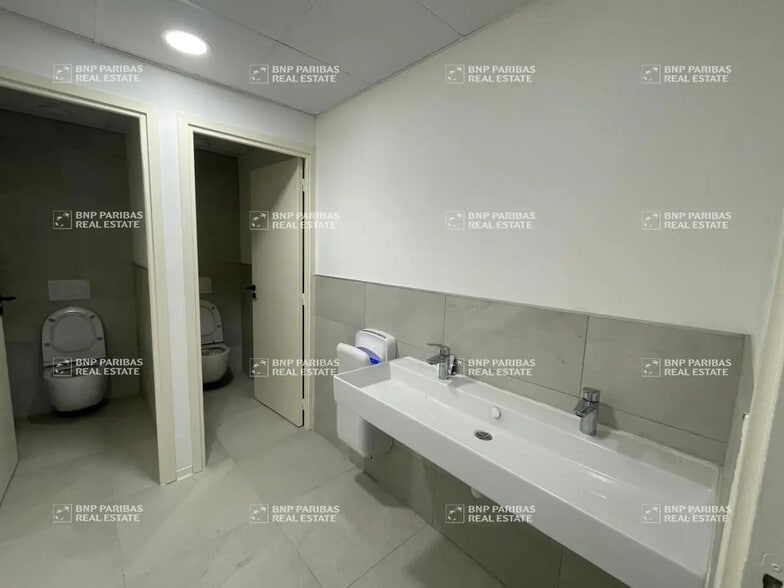 Bureau dans Le Cannet à louer - Photo intérieure – Image 2 sur 5