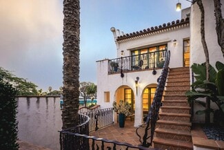 Plus de détails pour 407 State St, Santa Barbara, CA - Local commercial à vendre