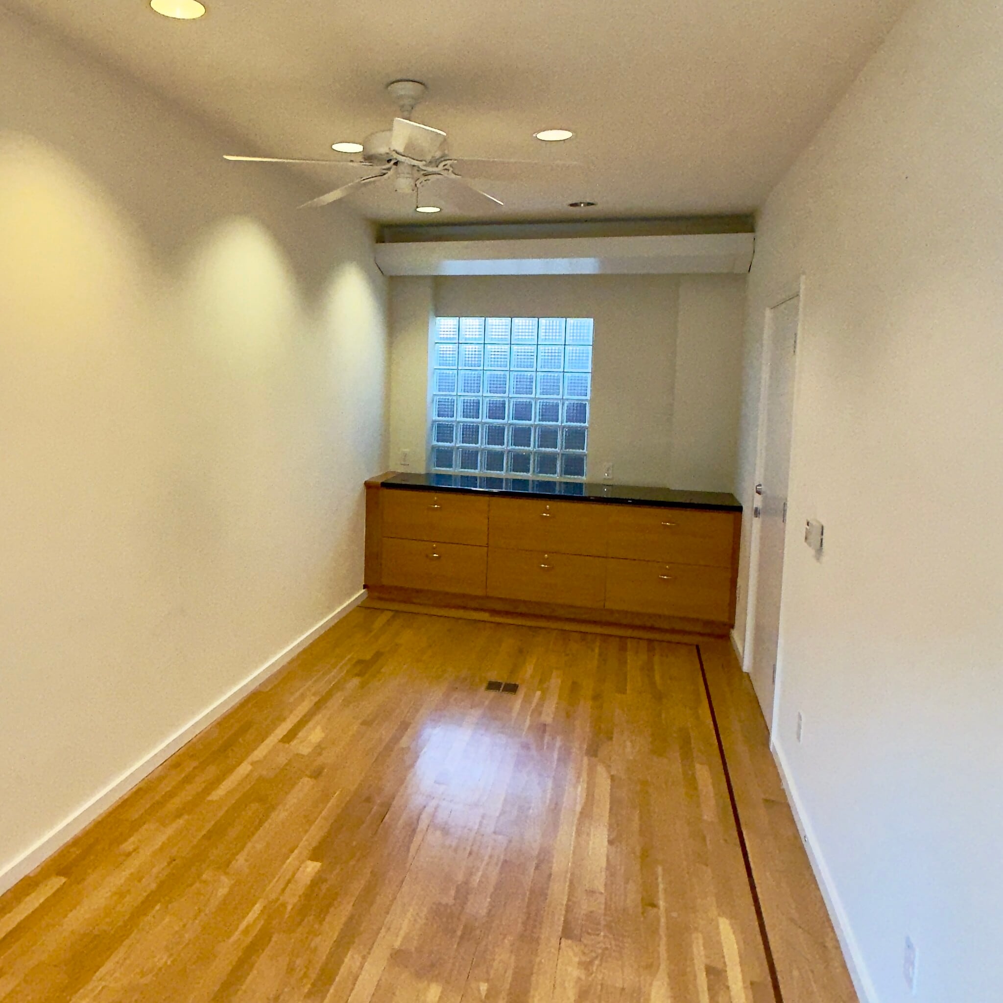 430 D St, Davis, CA à louer Photo intérieure– Image 1 sur 3