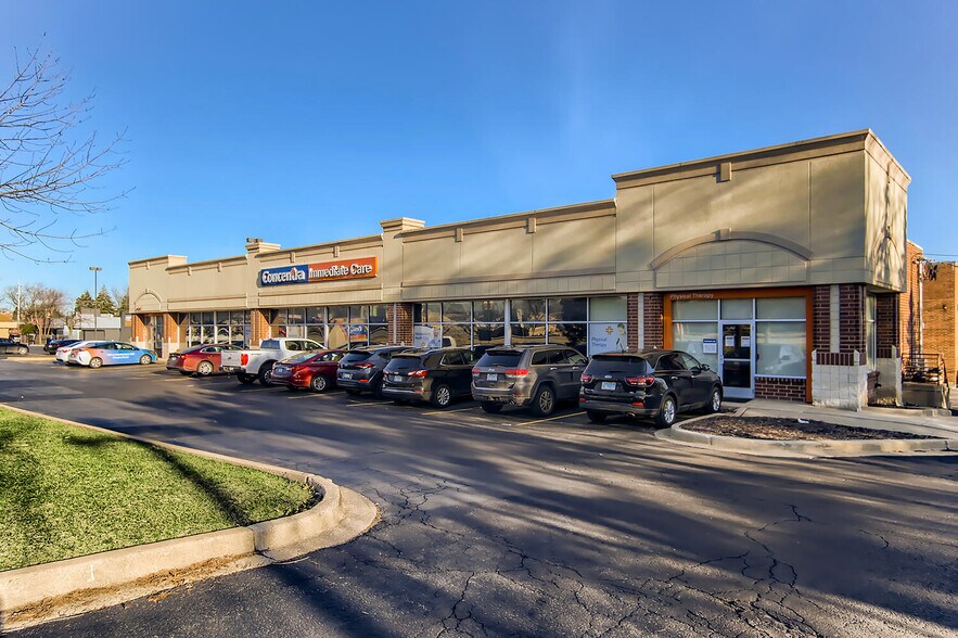 7409-7415 Cass Ave, Darien, IL à vendre - Photo de l’immeuble – Image 3 sur 8