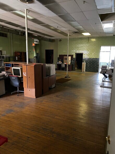 123 E Washington St, Shelbyville, IN à vendre - Photo intérieure – Image 3 sur 13