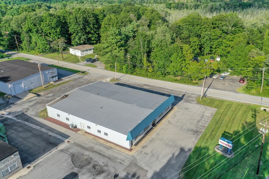 230 N Plank Rd, Newburgh, NY à vendre - Photo de l’immeuble – Image 2 sur 10