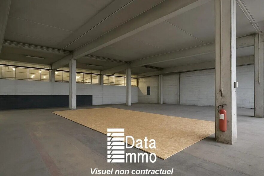 Industriel/Logistique dans Noisy-le-Grand à louer - Photo de l’immeuble – Image 3 sur 4