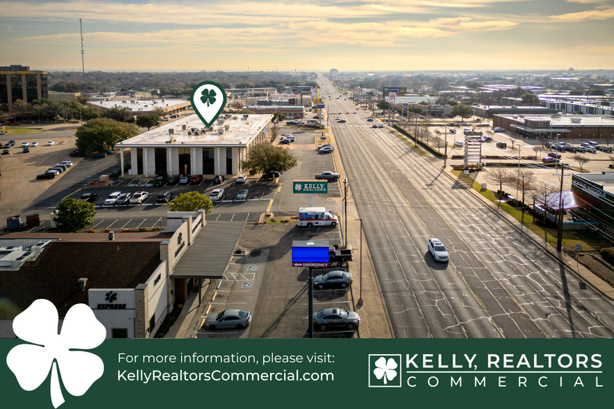 1227 N Valley Mills Dr, Waco, TX à louer - Photo de l’immeuble – Image 3 sur 4