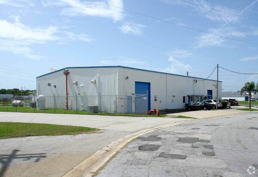 280 W Central Blvd, Cape Canaveral, FL à vendre - Photo de l’immeuble – Image 3 sur 51