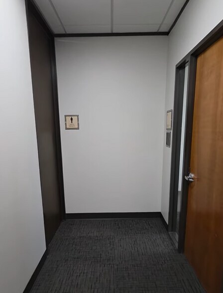 6330 Hwy 290 E, Austin, TX à louer - Vidéo sur l’annonce professionnelle – Image 2 sur 10