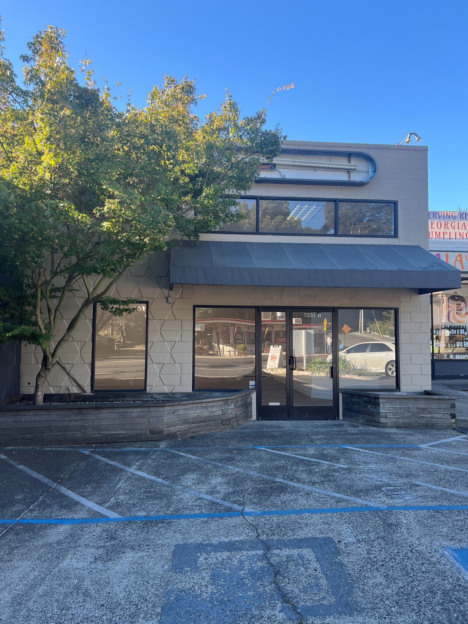 7231 Healdsburg Ave, Sebastopol, CA à louer Photo de l’immeuble– Image 1 sur 12