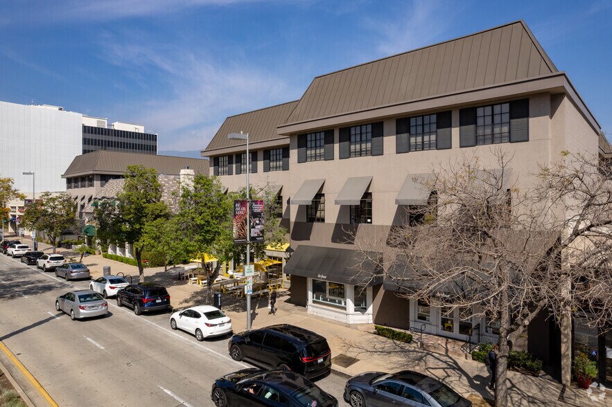 140-146 S Lake Ave, Pasadena, CA à louer - Photo principale – Image 1 sur 10