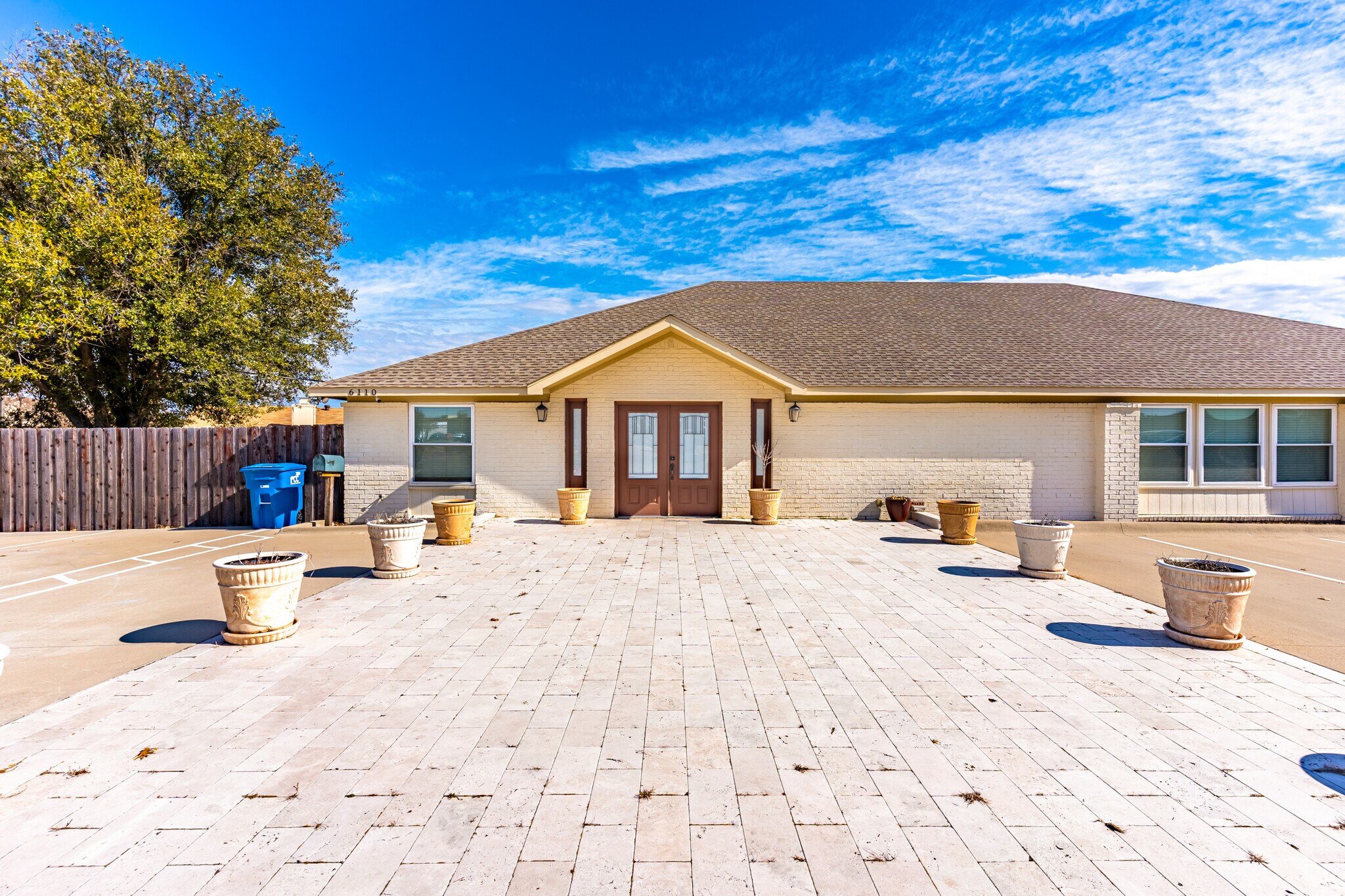 6110 Dalrock Rd, Rowlett, TX à louer Photo principale– Image 1 sur 16