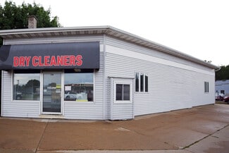 Plus de détails pour 735 W Main St, Waupun, WI - Local commercial à vendre