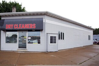 Plus de détails pour 735 W Main St, Waupun, WI - Local commercial à vendre