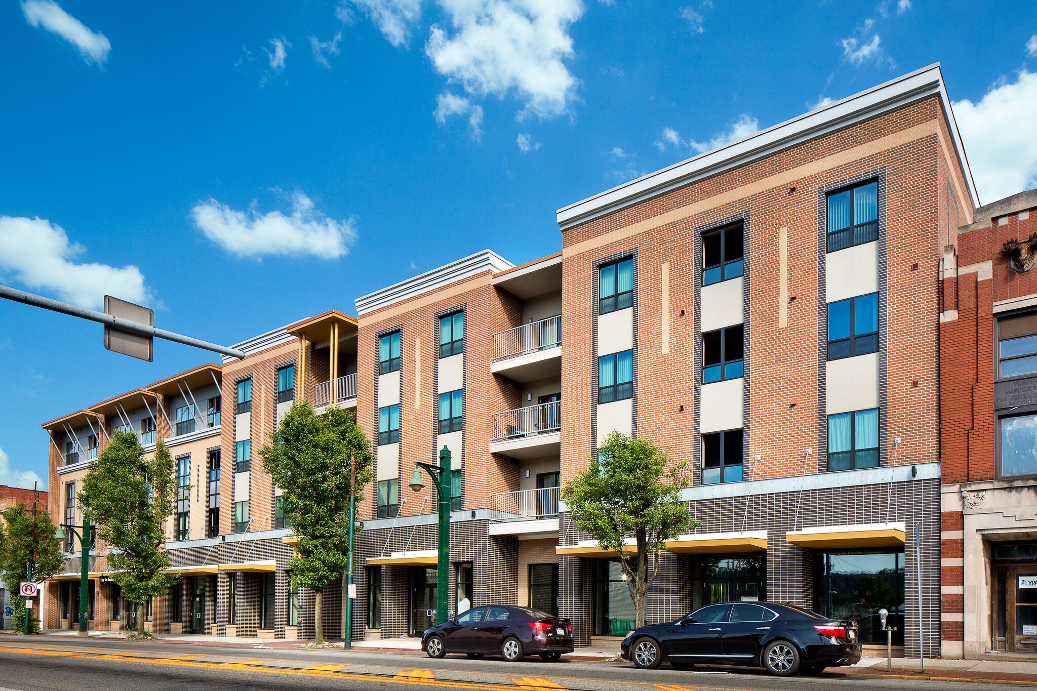 114-120 E 8th Ave, Homestead, PA à louer Photo principale– Image 1 sur 5