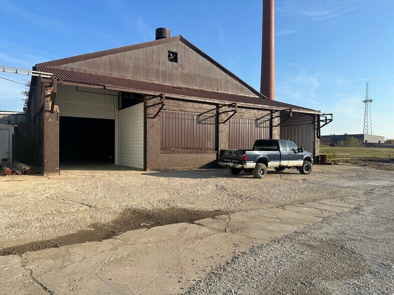 1610 Macedonia Ave, Muncie, IN à louer - Photo de l’immeuble – Image 1 sur 3