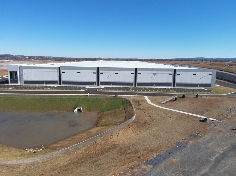 700 Killinger Road, Annville, PA à louer - Photo de l’immeuble – Image 3 sur 5