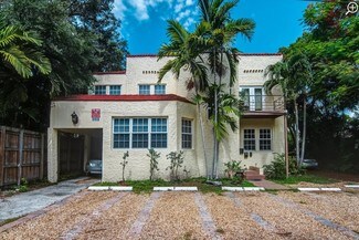 Plus de détails pour 2630 Natoma St, Coconut Grove, FL - Logement à vendre