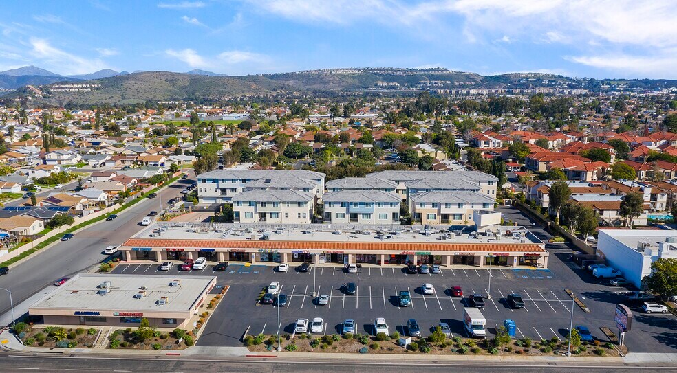 11255-11295 Camino Ruiz, San Diego, CA à louer - Photo de l’immeuble – Image 1 sur 12