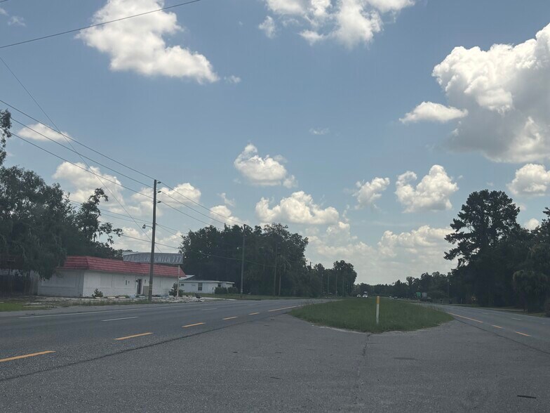 545760 US-1, Callahan, FL à vendre - Photo de l’immeuble – Image 3 sur 16