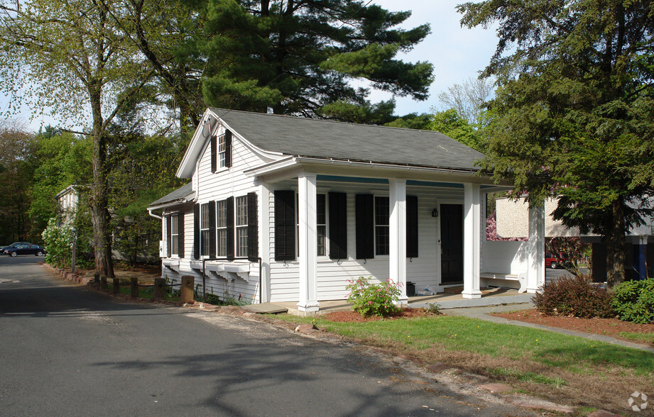 775 Farmington Ave, Farmington, CT à vendre - Photo principale – Image 1 sur 3