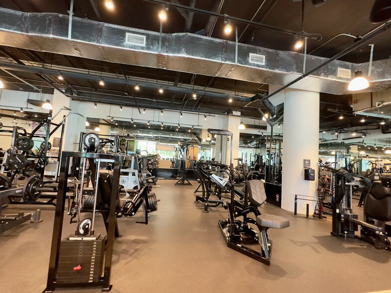 1800 N Bayshore Dr, Miami, FL à vendre - Photo intérieure – Image 3 sur 12