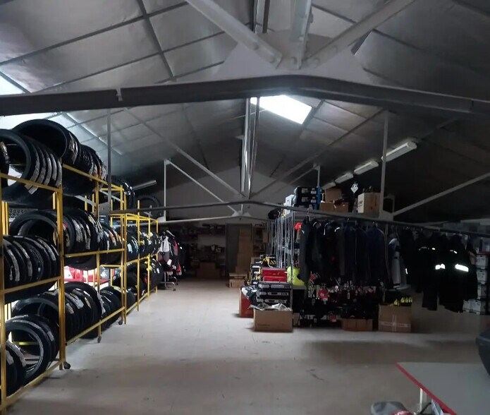 Local d'activités dans Besançon à vendre - Photo intérieure – Image 2 sur 4