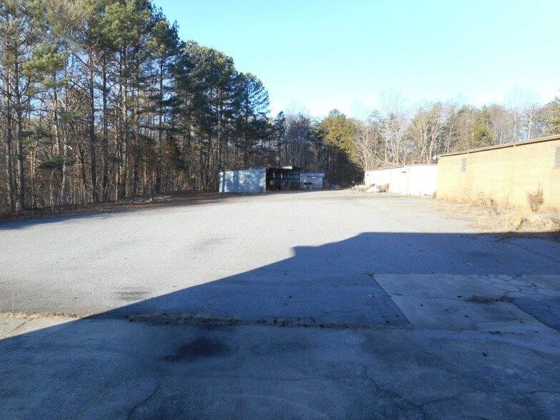 2860 Nathan St, Newton, NC à vendre - Photo de l’immeuble – Image 2 sur 11