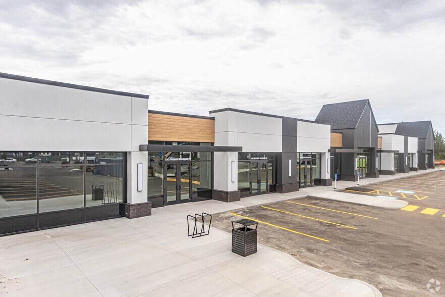 5335 Edgemont Blvd NW, Edmonton, AB à vendre - Photo de l’immeuble – Image 3 sur 4
