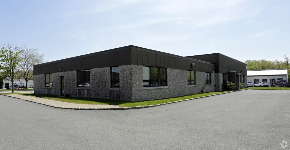 98 Ford Rd, Denville, NJ à louer - Photo principale – Image 2 sur 4