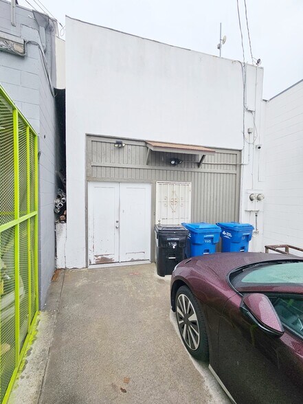 3325 N Verdugo Rd, Glendale, CA à louer - Photo de l’immeuble – Image 2 sur 5