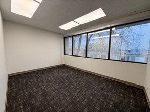 14904 123rd Ave NW, Edmonton, AB à louer Photo intérieure– Image 2 sur 7
