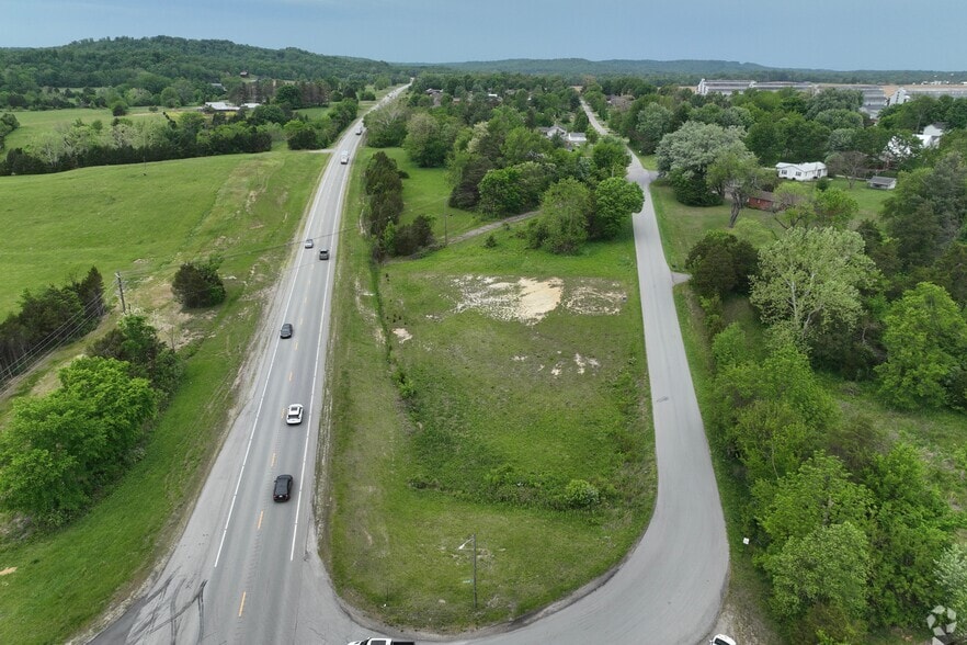 810 Deatsville Rd, Deatsville, KY à vendre - Aérien – Image 1 sur 4