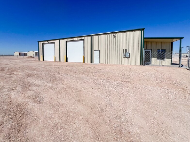 2240A Ocotillo Dr, Pecos, TX à louer - Photo de l’immeuble – Image 3 sur 15