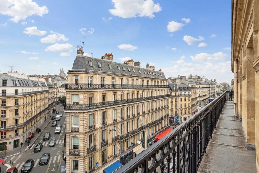 23 Rue Chauchat, Paris à louer - Photo de l’immeuble – Image 2 sur 10