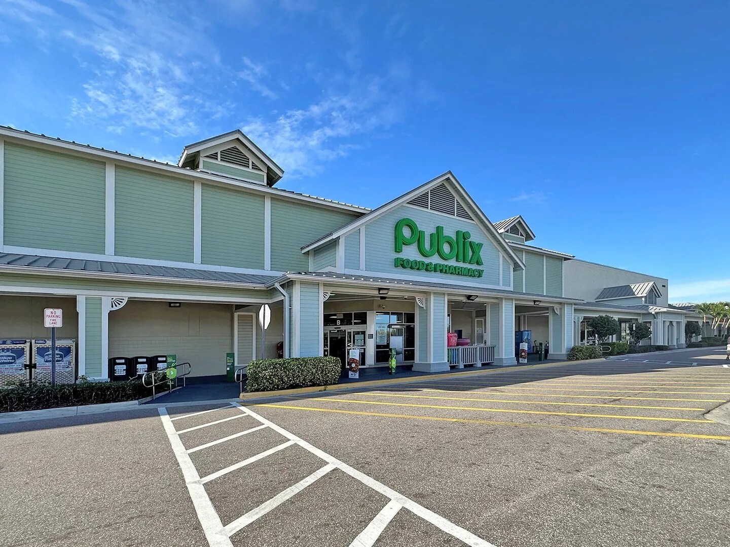 4600-4670 Summerlin Rd, Fort Myers, FL à louer Photo principale– Image 1 sur 9