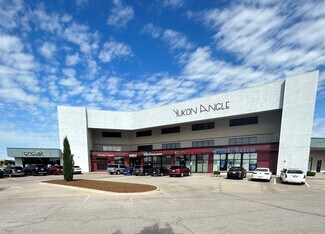 Plus de détails pour 1010 Garth Brooks Blvd, Yukon, OK - Local commercial à vendre