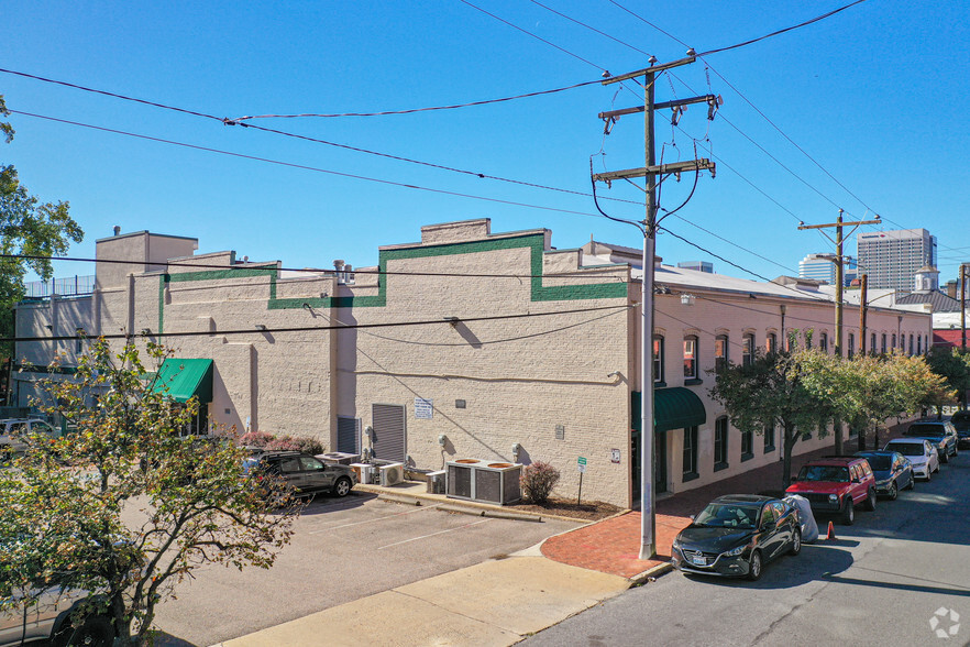 1901 E Franklin St, Richmond, VA à louer - Photo de l’immeuble – Image 2 sur 2