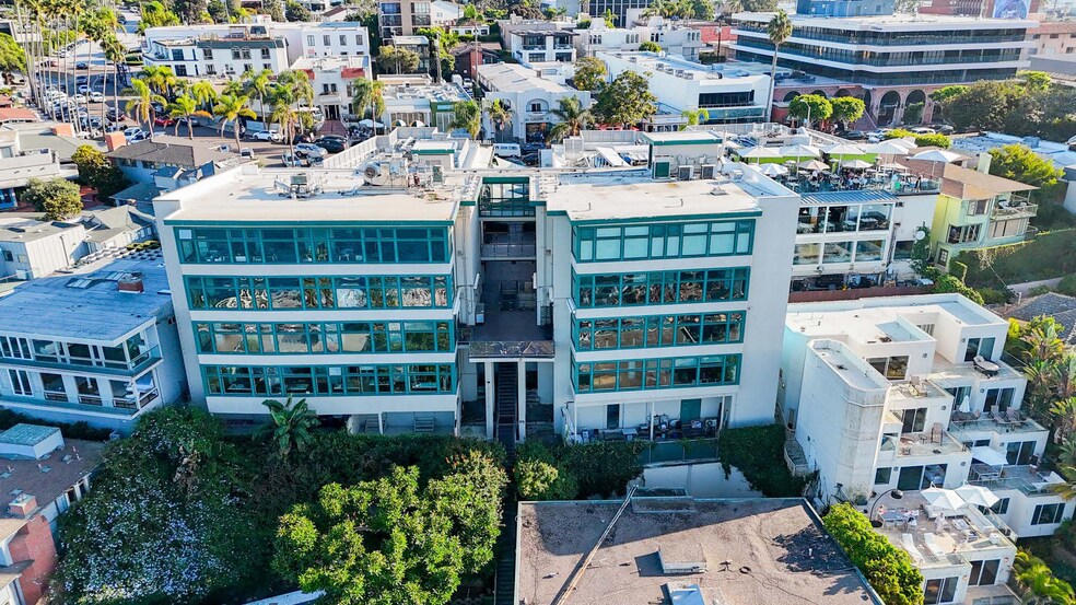 1250 Prospect St, La Jolla, CA à louer - Photo de l’immeuble – Image 1 sur 34