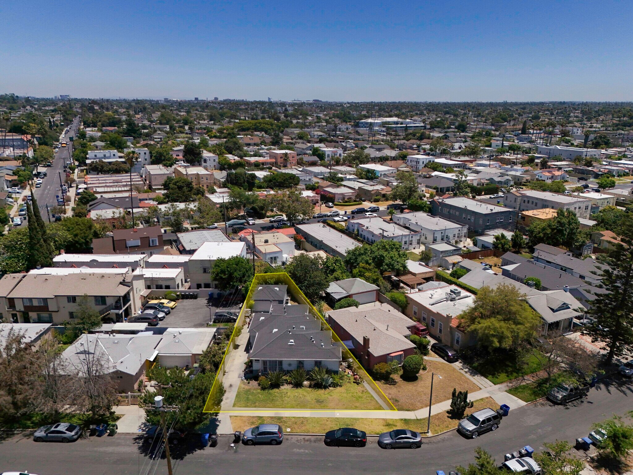 2918 11th Ave, Los Angeles, CA à vendre Aérien– Image 1 sur 7