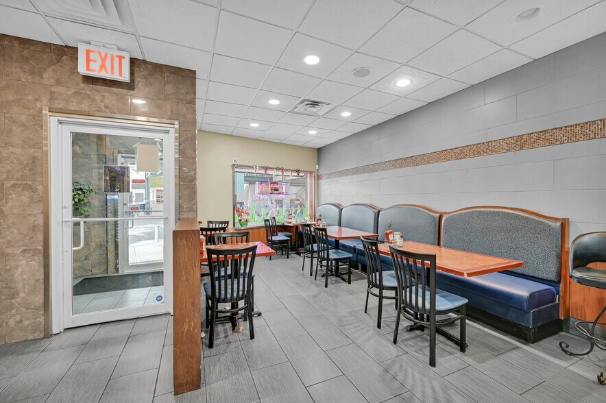 135 Westchester Sq, Bronx, NY à vendre - Photo intérieure – Image 3 sur 19